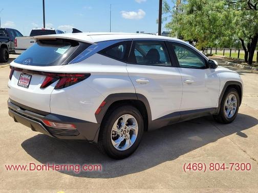 2024 Hyundai TUCSON SE