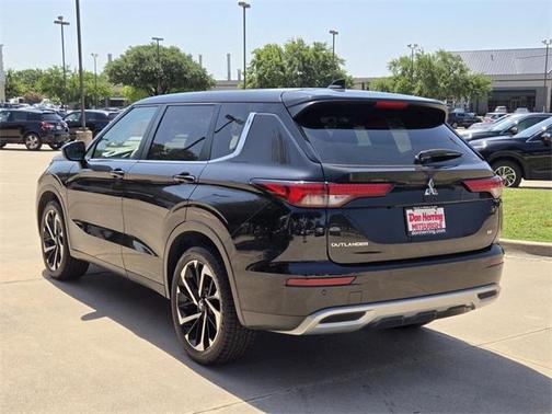 2022 Mitsubishi Outlander SE