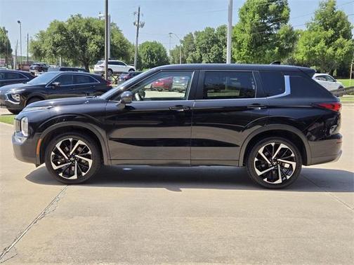 2022 Mitsubishi Outlander SE