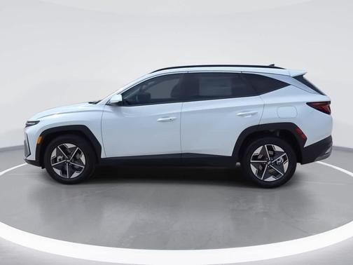 Creamy White Pearl 2026 Hyundai TUCSON Hybrid SEL