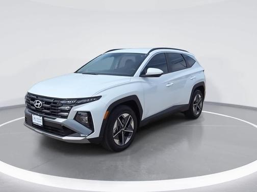 Creamy White Pearl 2026 Hyundai TUCSON Hybrid SEL