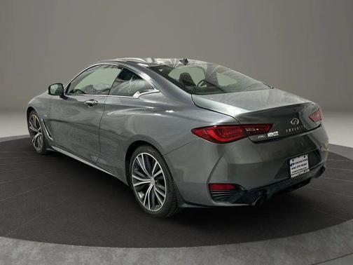 2017 INFINITI Q60 2.0T