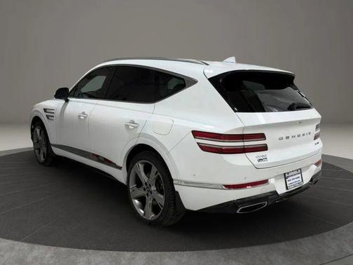 Uyuni White 2021 Genesis GV80 3.5T