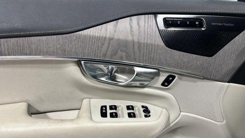 2021 Volvo XC90 T6 Inscription 6 Passenger