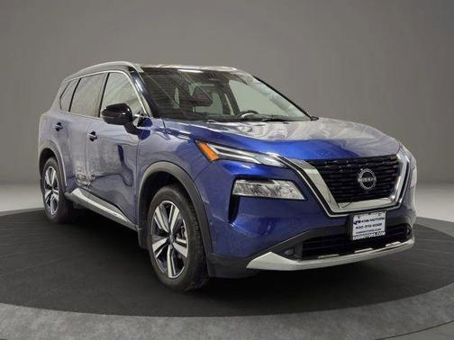 Blue / Black 2022 Nissan Rogue Platinum