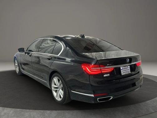 2016 BMW 750 i xDrive