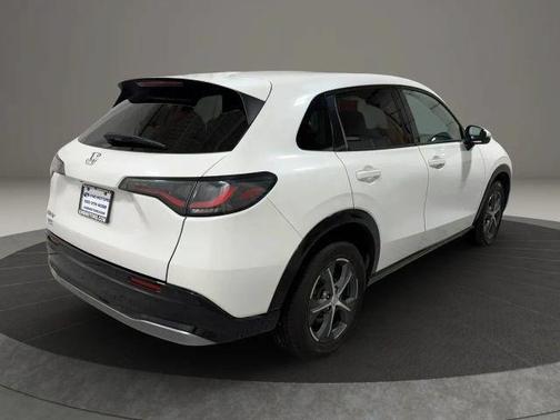 Platinum White 2025 Honda HR-V EX-L