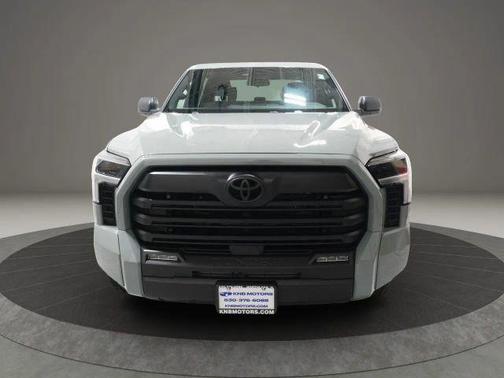 Lunar 2026 Toyota Tundra SR5