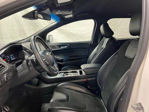 2021 Ford Edge ST