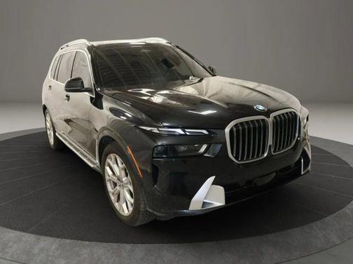 Black Sapphire Metallic 2023 BMW X7 xDrive40i