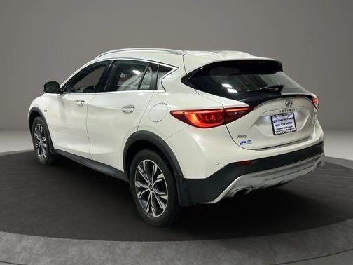 White 2017 INFINITI QX30 Premium