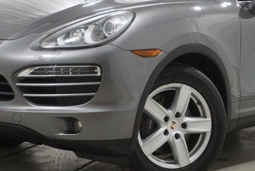 Gray 2013 Porsche Cayenne Base