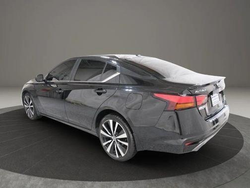 Black 2021 Nissan Altima 2.5 SR