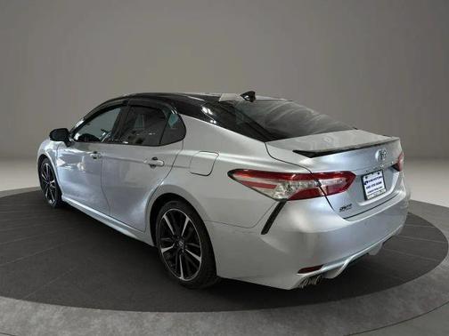 Midnight Black Metallic 2018 Toyota Camry XSE