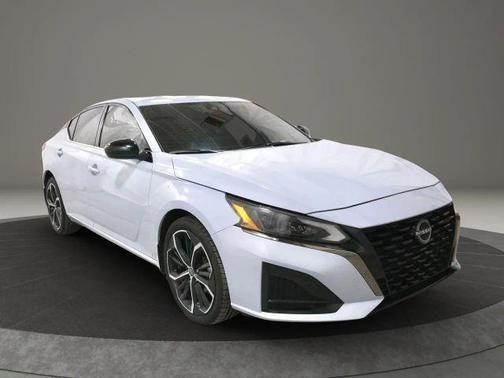 Gray Sky Pearl 2024 Nissan Altima 2.5 SR