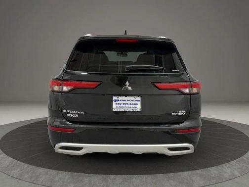 Black 2025 Mitsubishi Outlander PHEV SEL