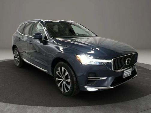 2023 Volvo XC60 B5 Plus Bright Theme
