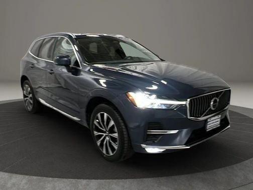 Gray 2023 Volvo XC60 B5 Plus Bright Theme