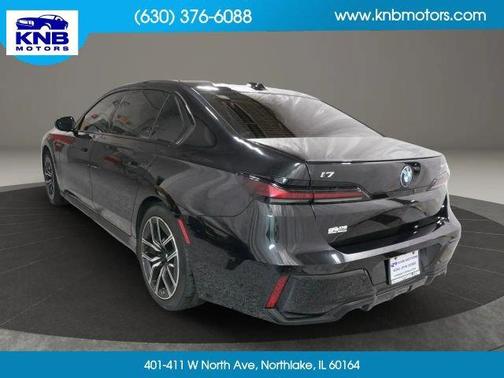 Black Sapphire Metallic 2024 BMW i7 eDrive50