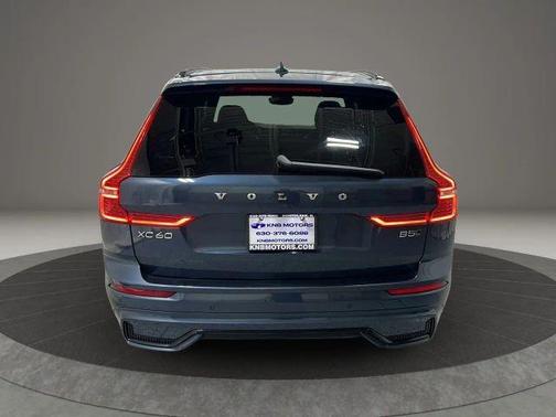 2023 Volvo XC60 B5 Plus Dark Theme