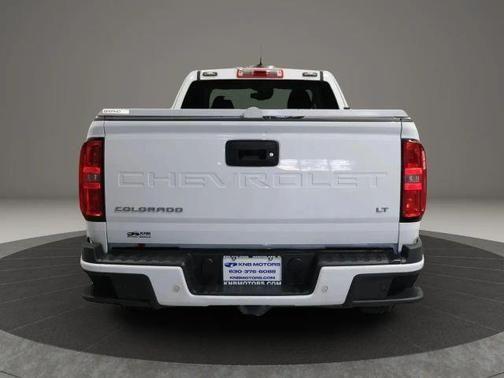 White 2022 Chevrolet Colorado LT