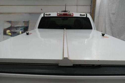 Summit White 2022 Chevrolet Colorado LT