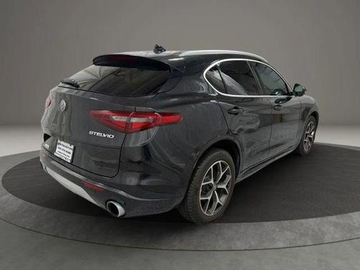 Vulcano Black Metallic 2021 Alfa Romeo Stelvio Ti
