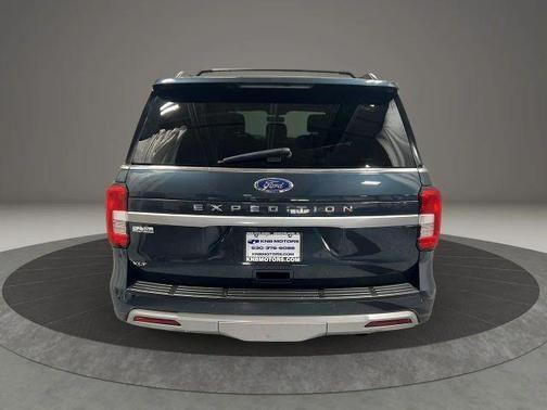 Blue 2022 Ford Expedition XLT