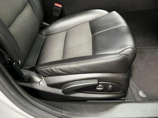 Silver Ice Metallic 2017 Chevrolet Impala 1LT