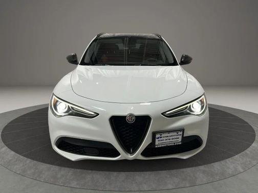 2019 Alfa Romeo Stelvio Base