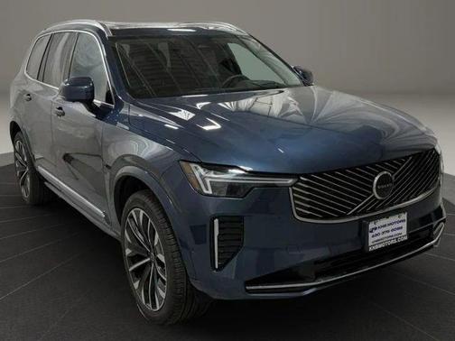 Denim Blue Metallic 2025 Volvo XC90 Plug-In Hybrid T8 Ultra 7-Seater
