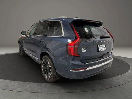 Denim Blue Metallic 2025 Volvo XC90 Plug-In Hybrid T8 Ultra 7-Seater