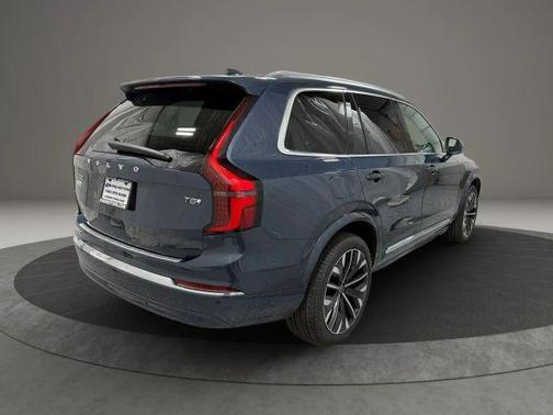 Denim Blue Metallic 2025 Volvo XC90 Plug-In Hybrid T8 Ultra 7-Seater