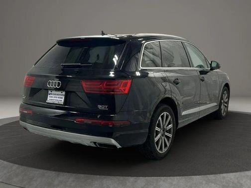 2019 Audi Q7 45 Premium Plus