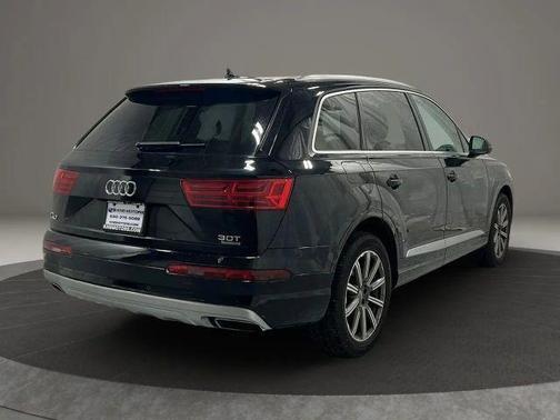 Night Black 2019 Audi Q7 45 Premium Plus