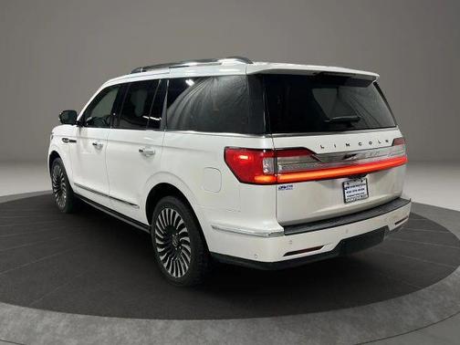 2018 Lincoln Navigator Black Label