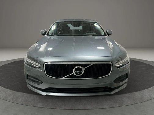 2018 Volvo S90 T5 Momentum