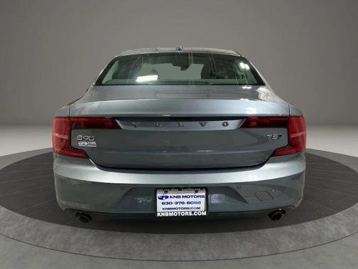 2018 Volvo S90 T5 Momentum