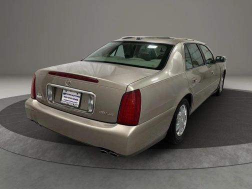 2004 Cadillac DeVille 