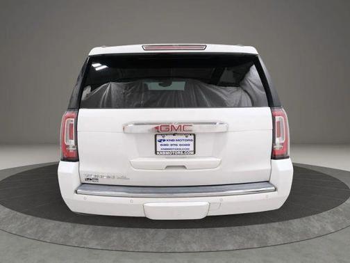 White 2018 GMC Yukon XL Denali