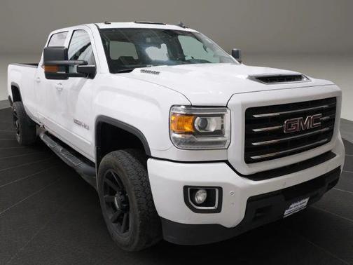 White 2018 GMC Sierra 2500 SLT