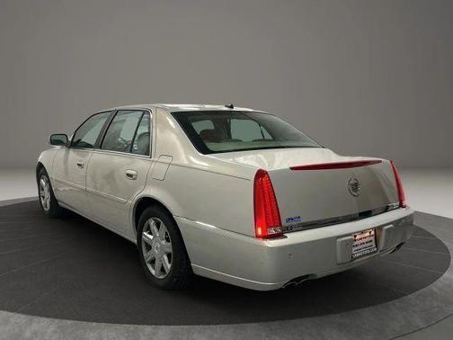 Gold 2007 Cadillac DTS