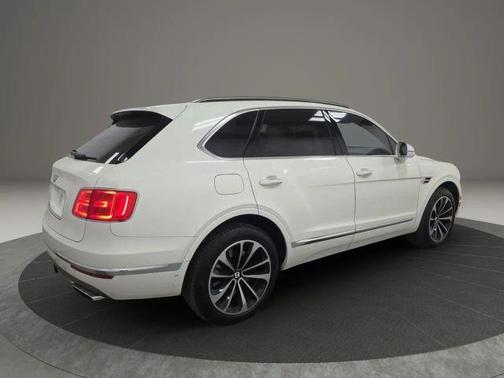 White 2017 Bentley Bentayga W12
