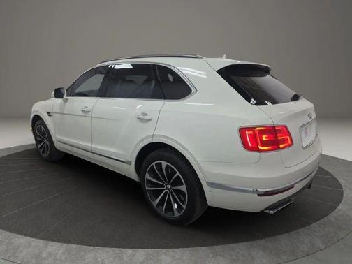 White 2017 Bentley Bentayga W12