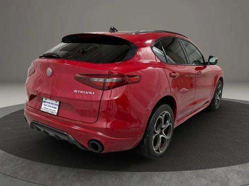 Rosso 2021 Alfa Romeo Stelvio Ti Sport