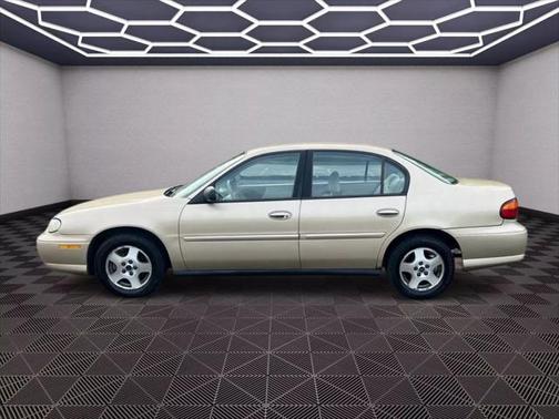 2005 Chevrolet Classic Sedan 4D