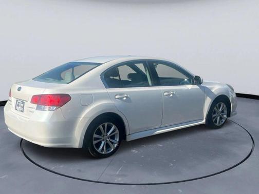 2013 Subaru Legacy Premium