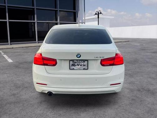 2017 BMW 320 i