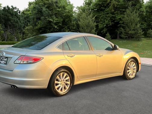 2012 Mazda Mazda6 i Touring Plus