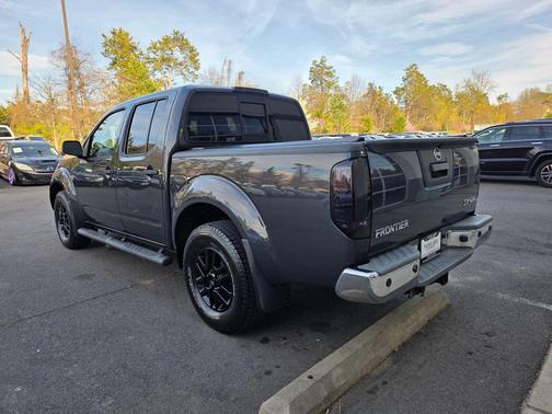 Gray 2014 Nissan Frontier SV
